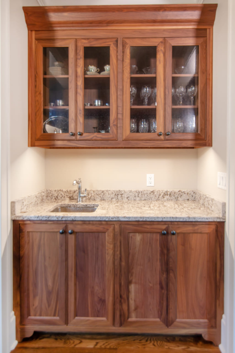 wet bar with lighting