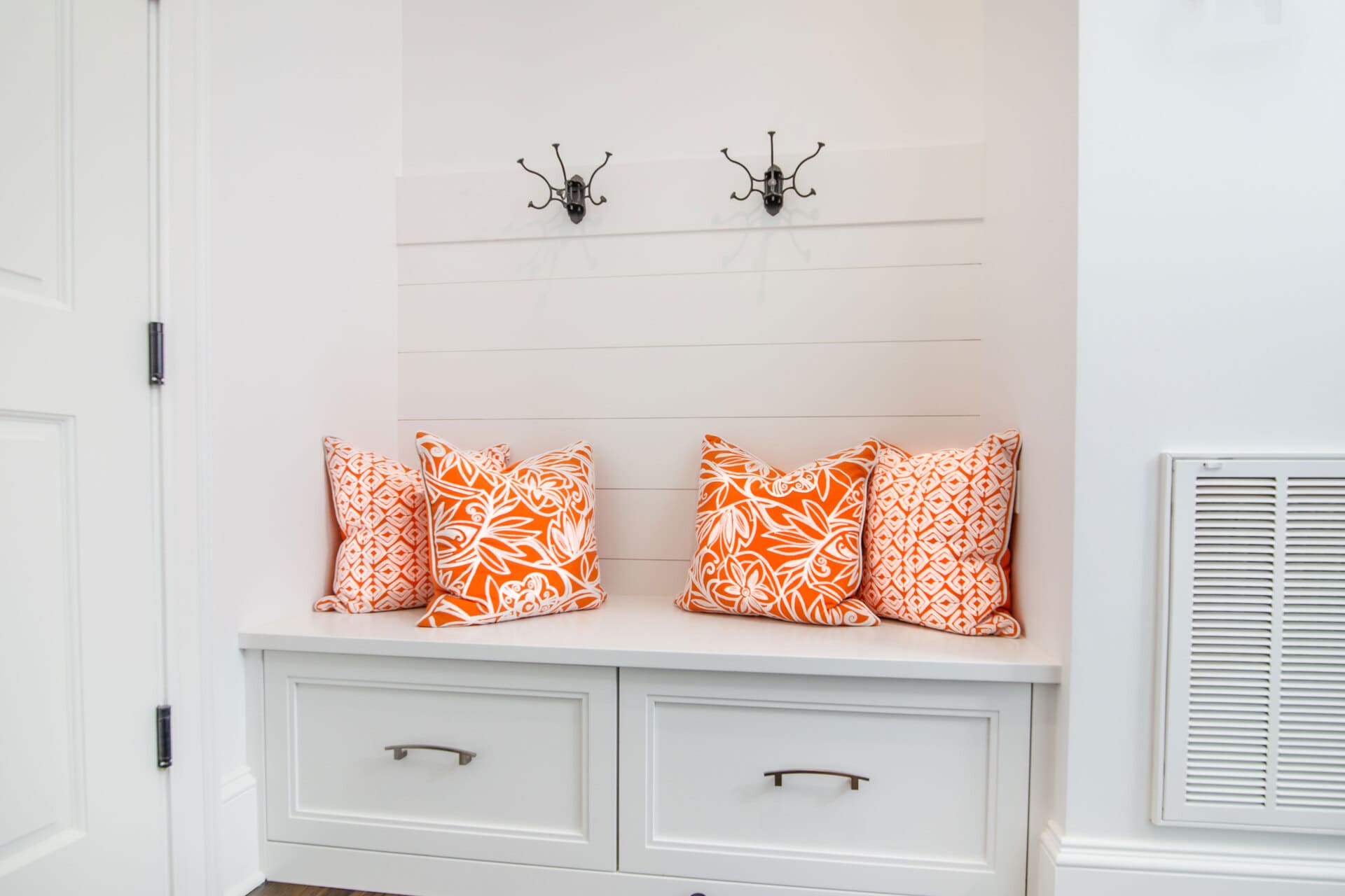 mudroom bench seating