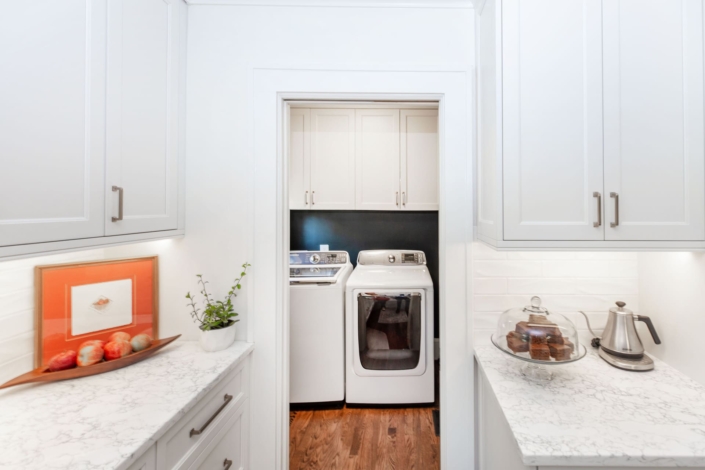 laundry room beside kitchen entryway