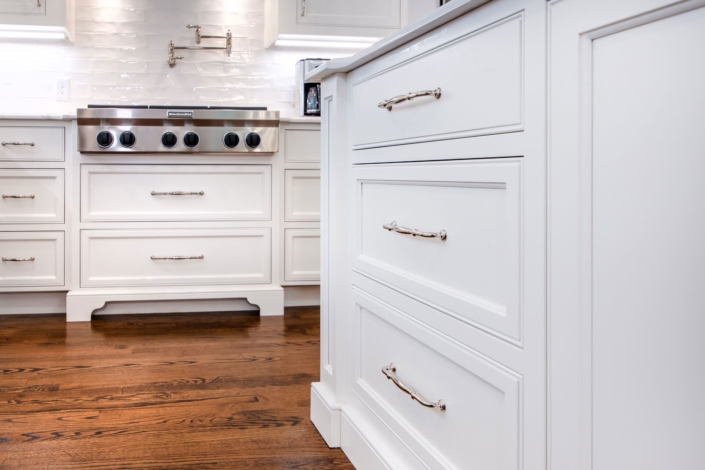 white island and hardwood floors