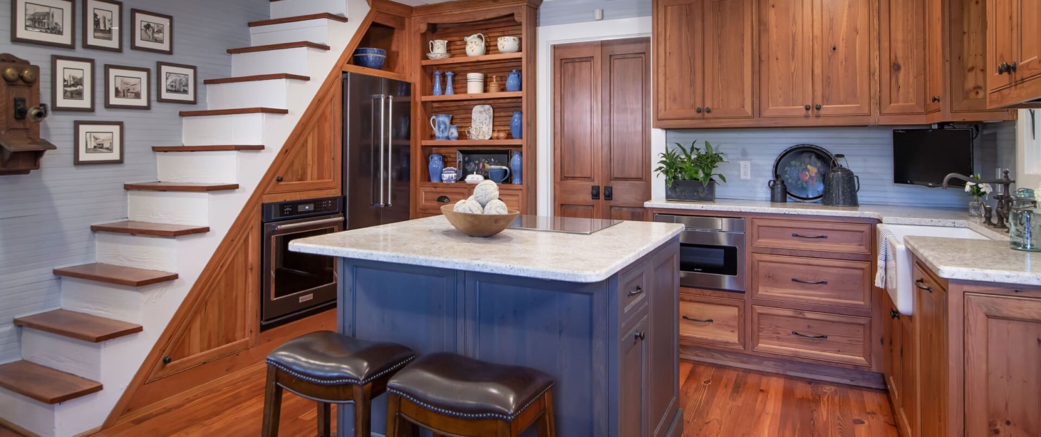 reclaimed wood farmhouse kitchen