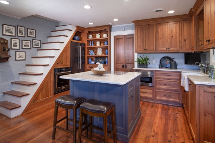 reclaimed wood farmhouse kitchen