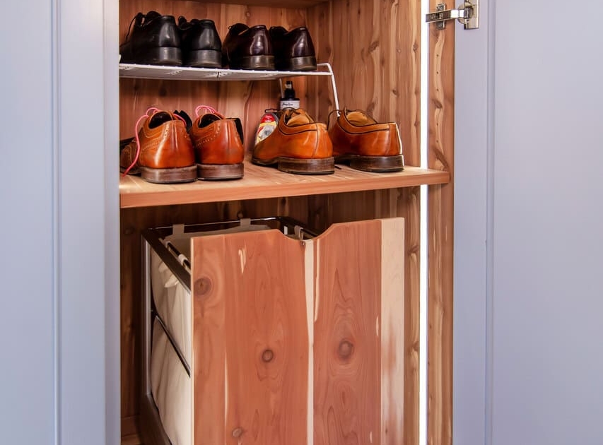 shoe storage with cabinet lighting