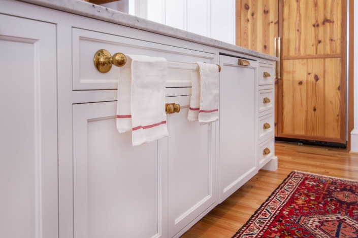 towel drying bar in a kitchen