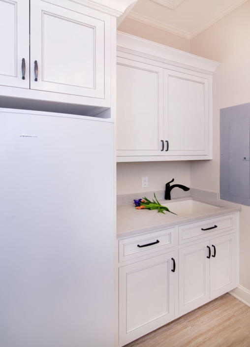 pantry with a wet bar and flowers