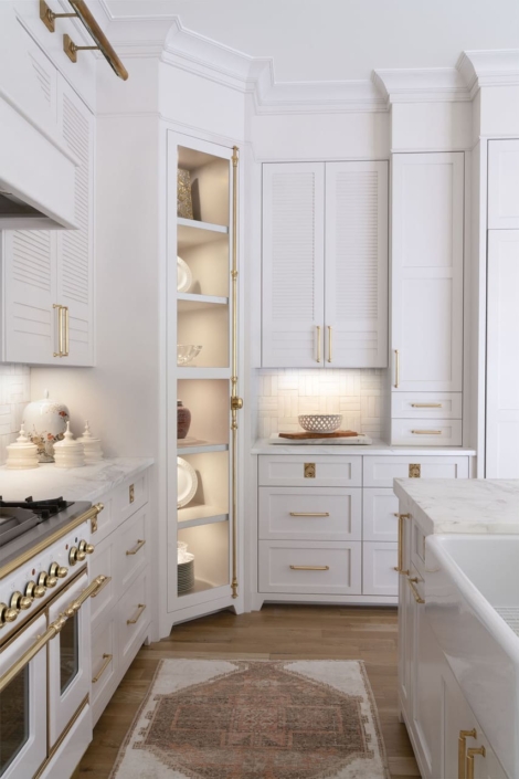 white kitchen with lighting