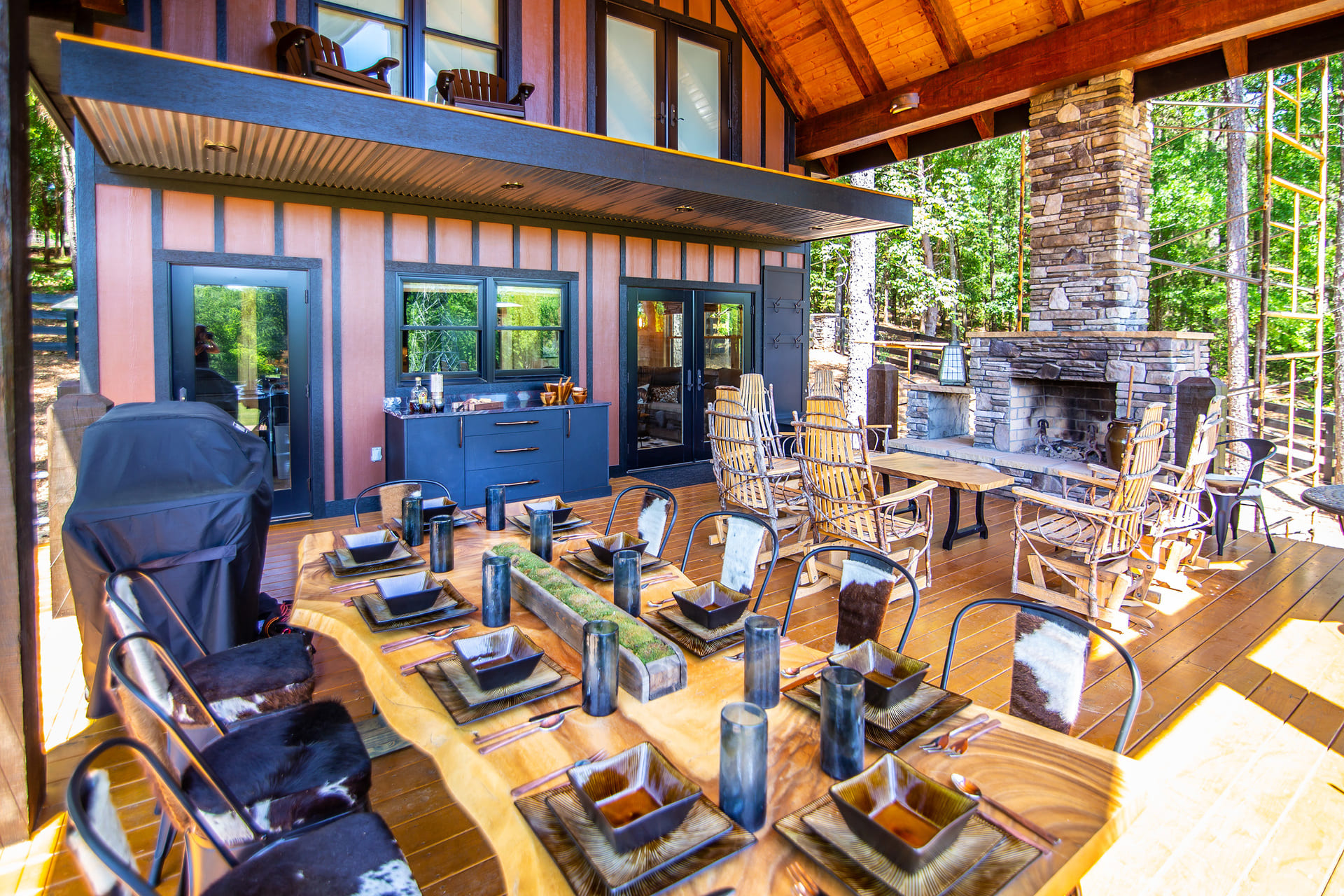 Outdoor dining space with a balcony